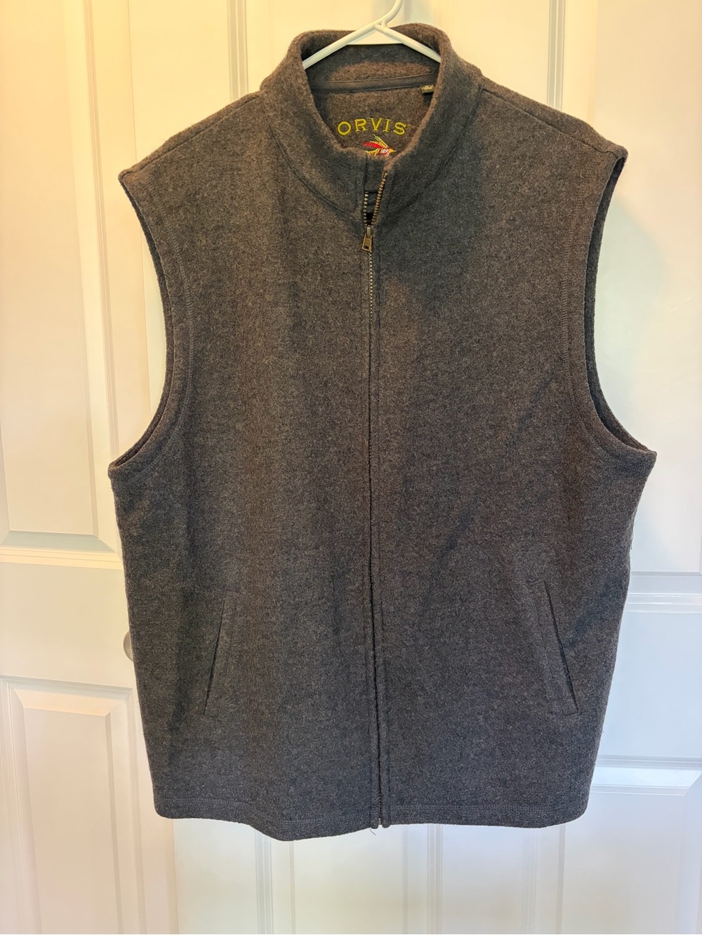 Orvis Men’s Gray Wool Zip-Front Vest